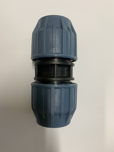 Łącznik prosty Elysee 32-32 mm 381032032